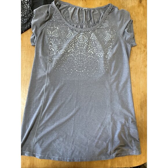 3 Lululemon RUN Wild Short Sleeve Tech Tees  reflective Blush/Gray/Dark Gray Sz6 - Picture 7 of 9